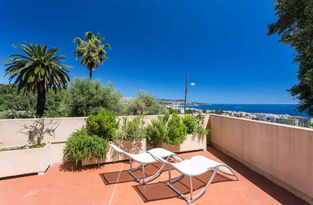 Relaxing Place With Wonderful View...Calme Avec Vue Magnifique Sur La Baie Des Anges, Mais En Campagne A 12 Minutes De La Promenade Des Anglais Nice Exterior photo